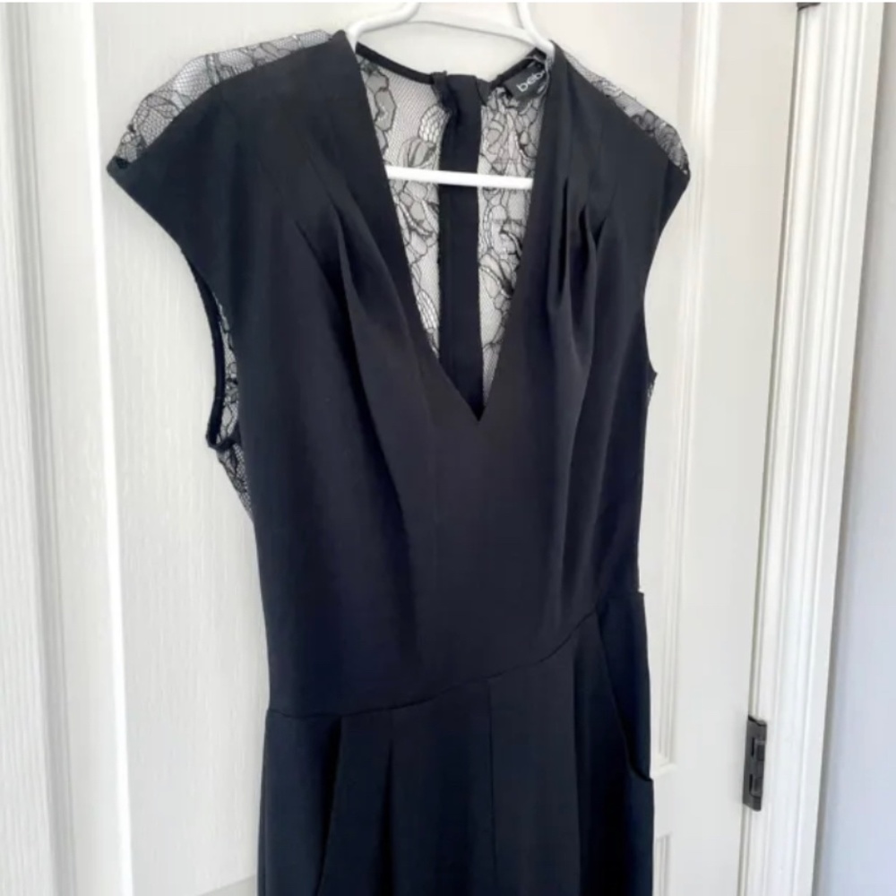 NEW BEBE Jumpsuit Pant SHEER LACE BACK V-Neck HOLIDAY Christmas PARTY Tag $129